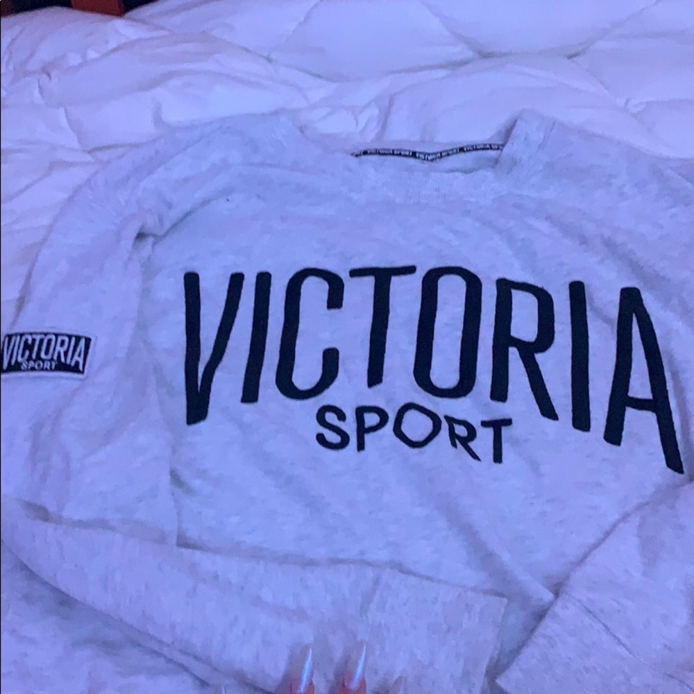 Victoria sport long sleeve crop